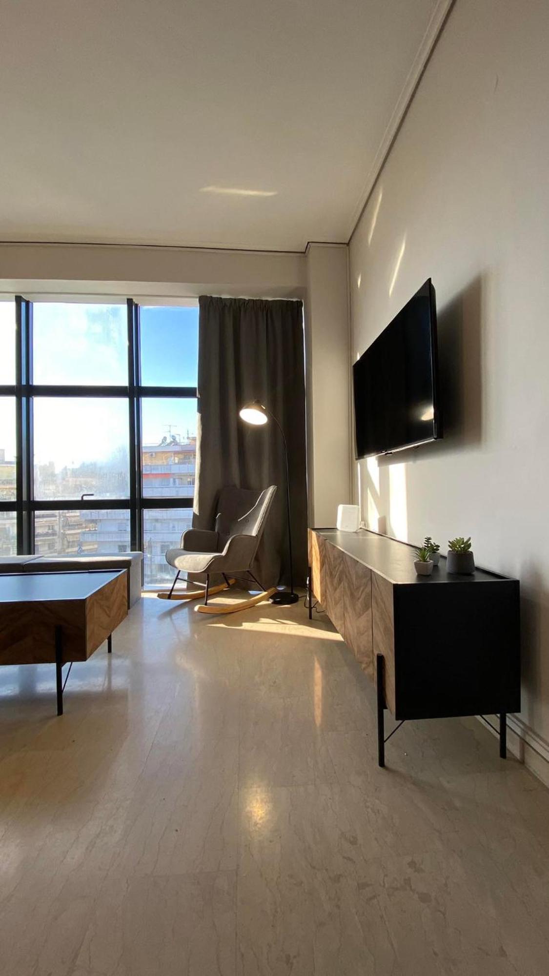 Bed & Business Apartment Drama Exterior photo